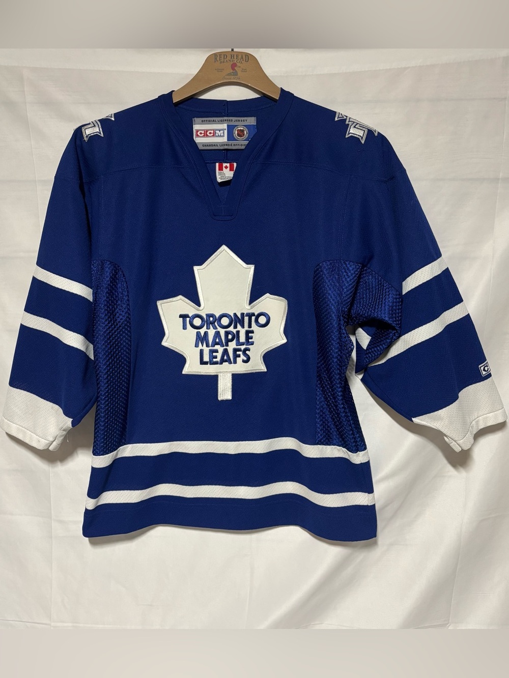 CCM Toronto Maple Leafs NHL Hockey Jersey
Made in Canada Small